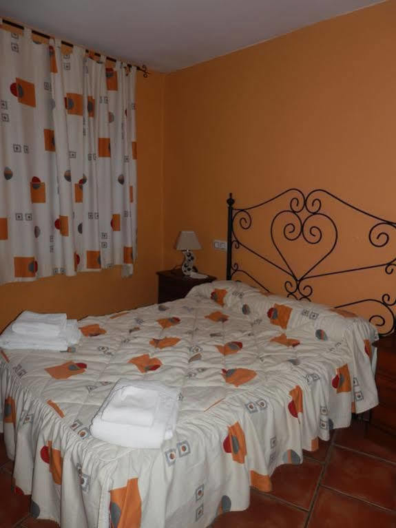 Hostal El Portalico Linares de Mora Bagian luar foto